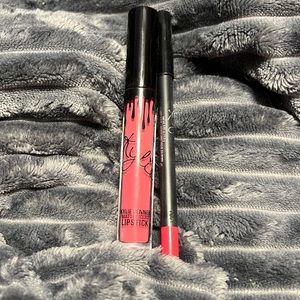 Kylie cosmetics matte lipstick and liner